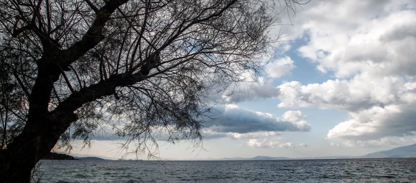 Ο καιρός αύριο - Στους 24°C ο υδράργυρος στην Αττική